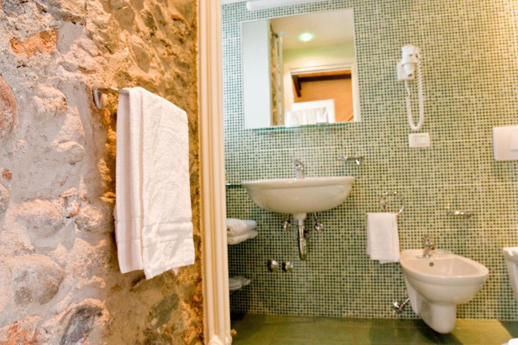 Locanda La Casetta Angera Zimmer foto