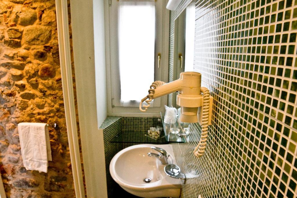 Locanda La Casetta Angera Zimmer foto