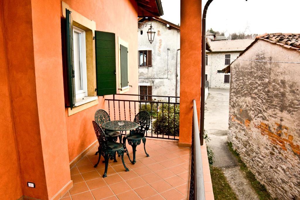 Locanda La Casetta Angera Zimmer foto